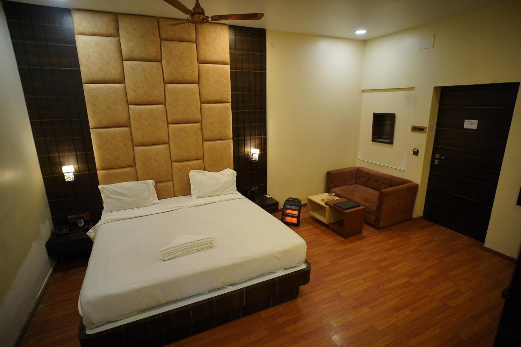 Hotel New Grand دوغار المظهر الخارجي الصورة