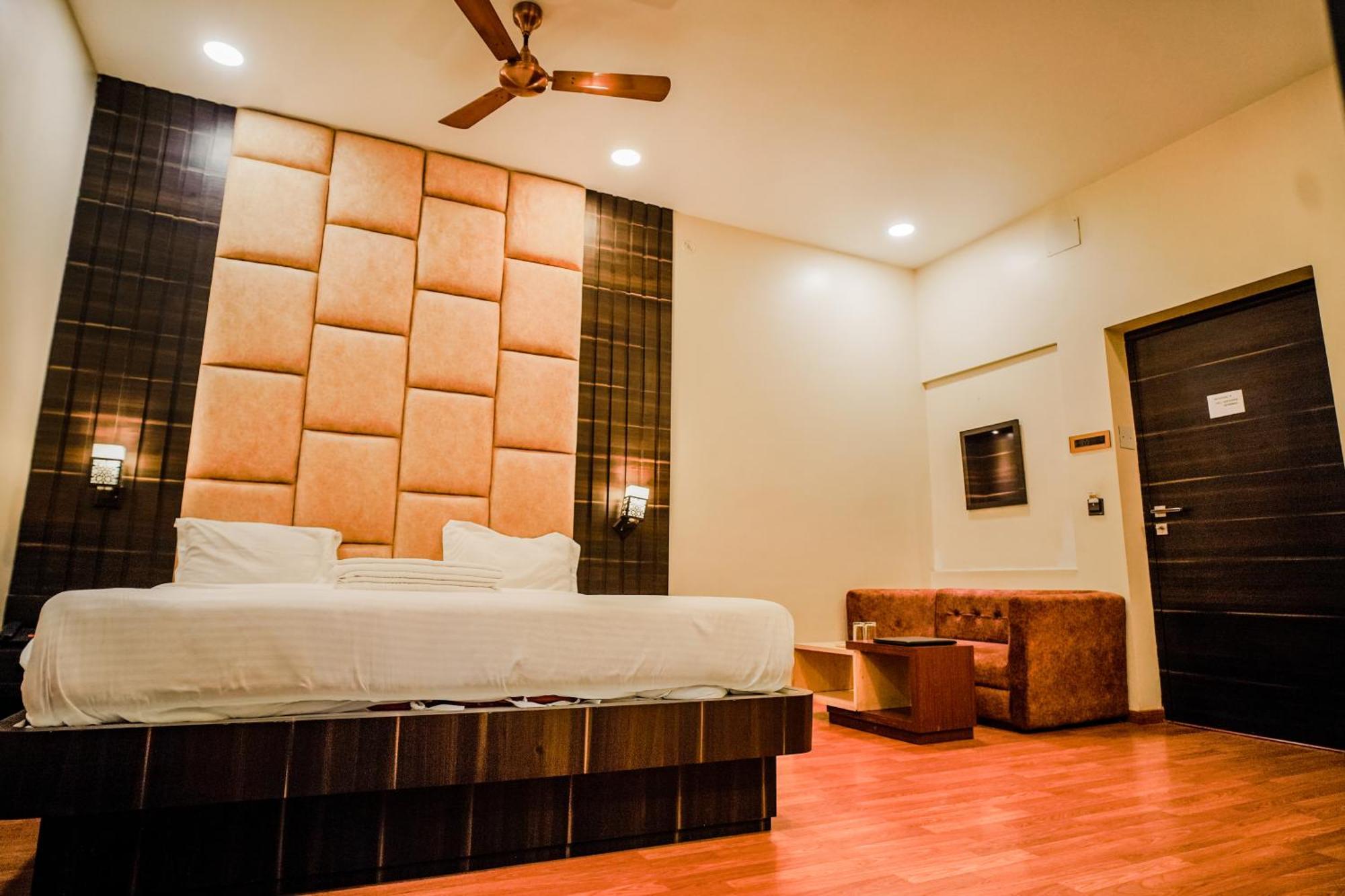 Hotel New Grand دوغار المظهر الخارجي الصورة