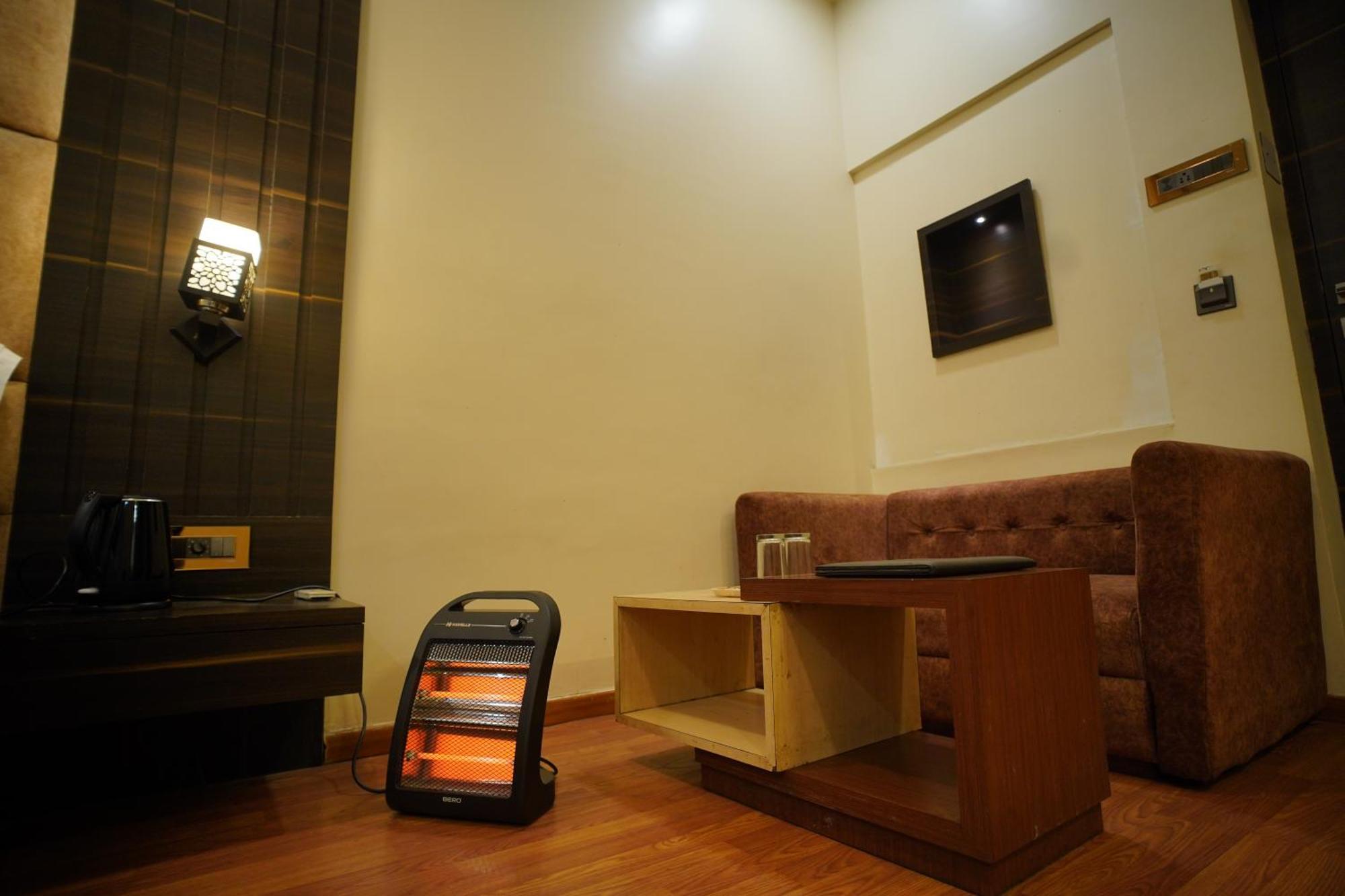 Hotel New Grand دوغار المظهر الخارجي الصورة
