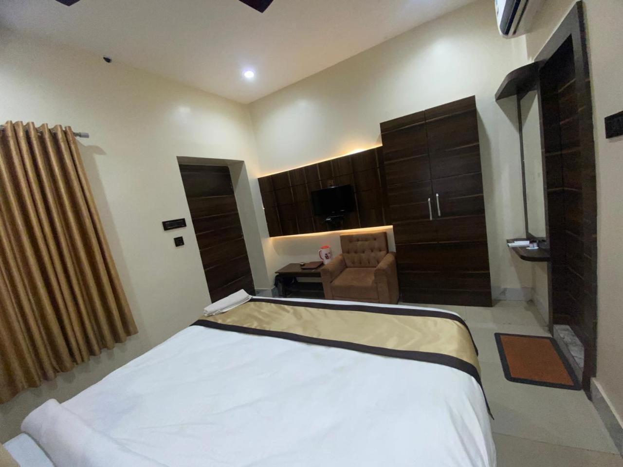 Hotel New Grand دوغار المظهر الخارجي الصورة