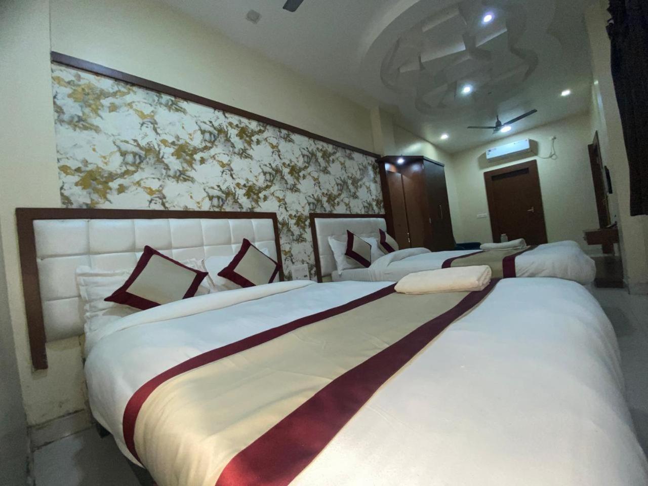 Hotel New Grand دوغار المظهر الخارجي الصورة
