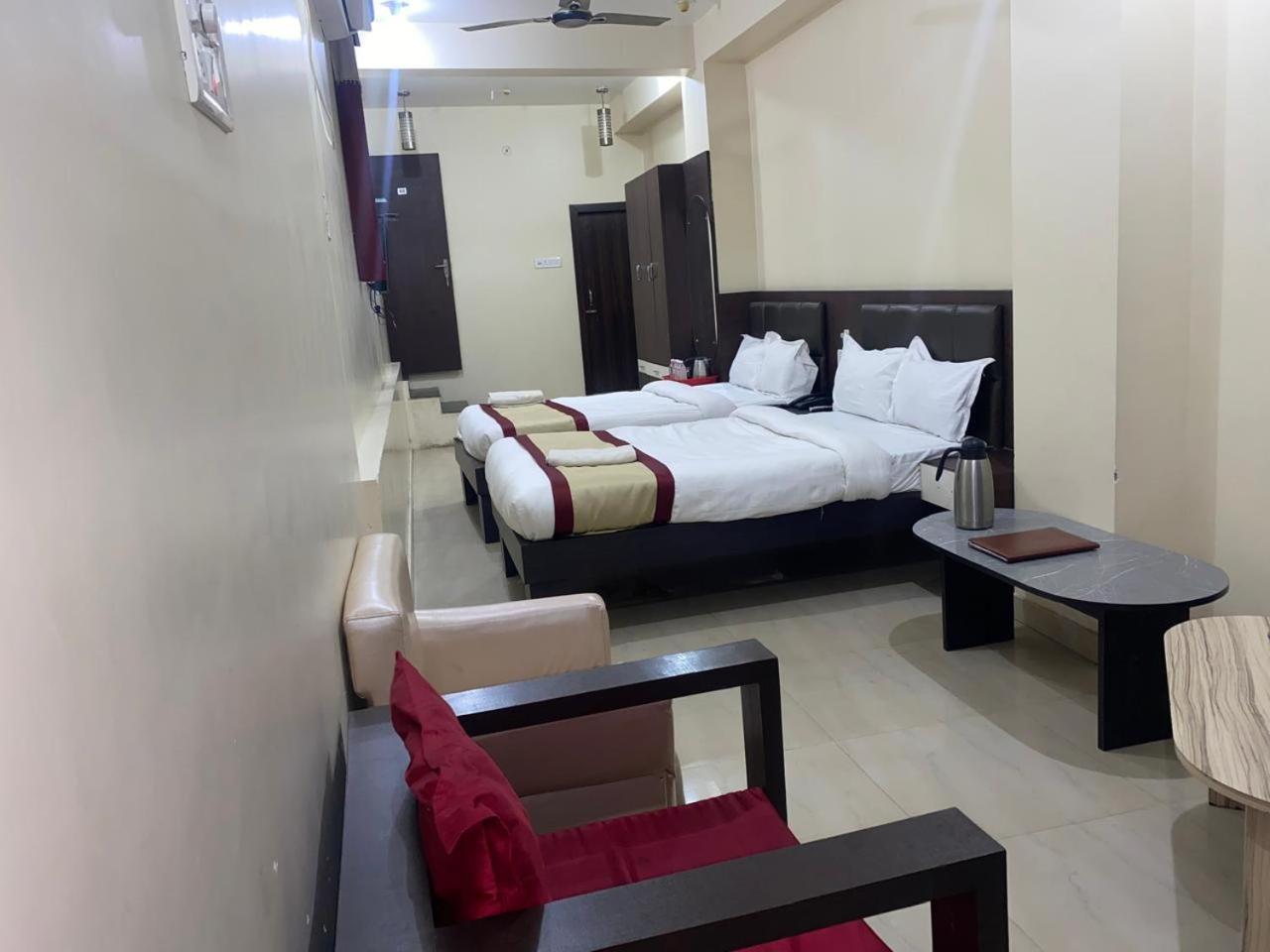 Hotel New Grand دوغار المظهر الخارجي الصورة