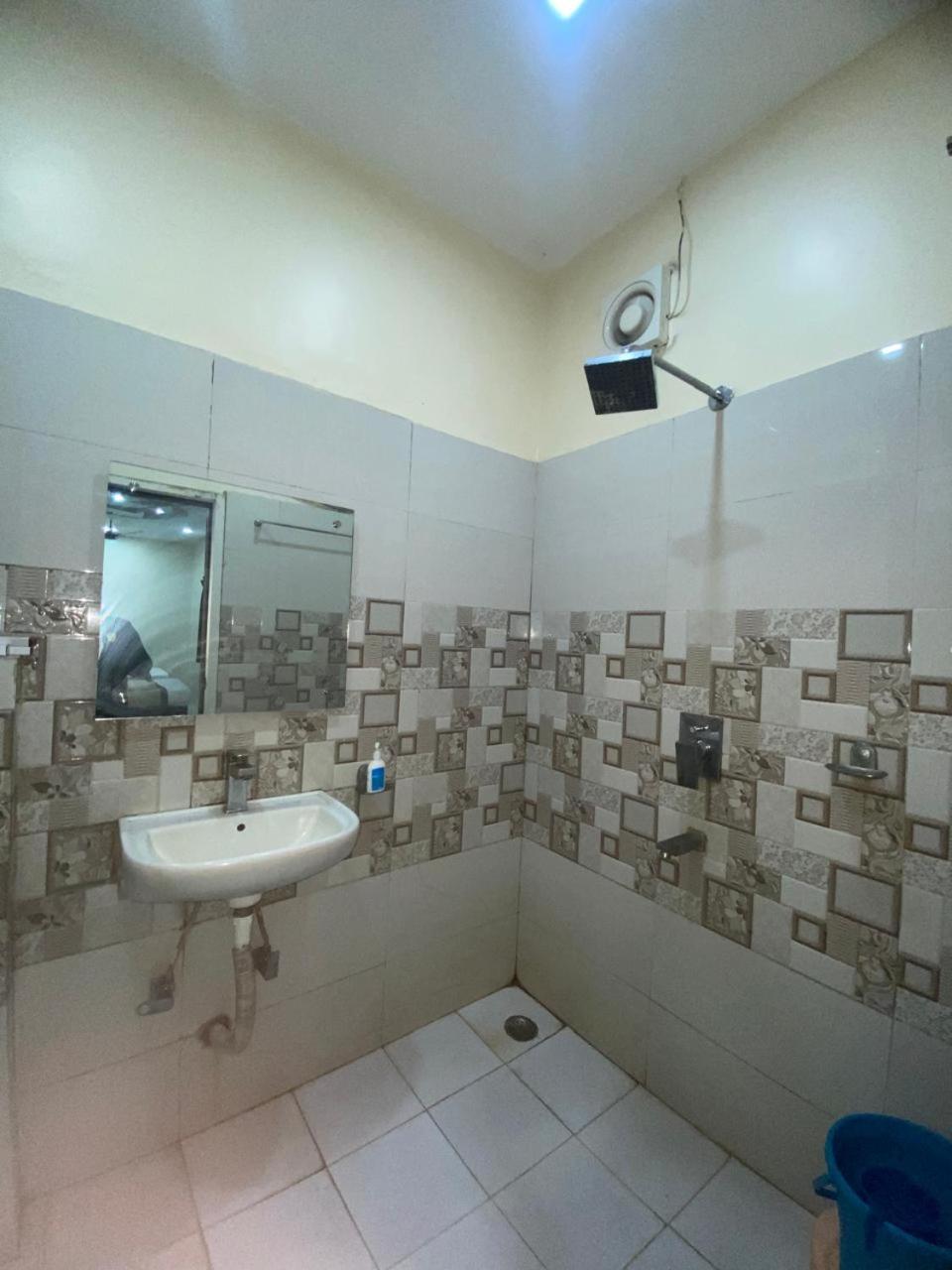 Hotel New Grand دوغار المظهر الخارجي الصورة