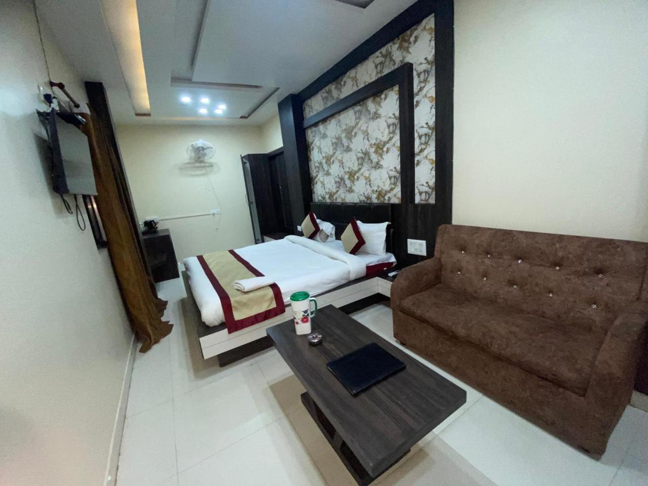 Hotel New Grand دوغار المظهر الخارجي الصورة